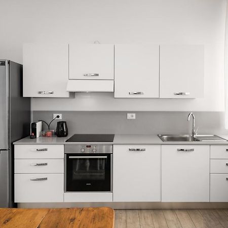 Flats4Rent La Dimora D'Orlando Apartment Verona Bagian luar foto