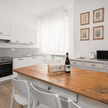 Flats4Rent La Dimora D'Orlando Apartment Verona Bagian luar foto